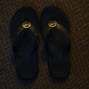 Michael kors flip flops